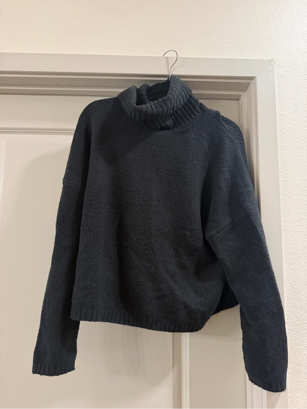 Abercrombie & Fitch Black Ribbed Turtleneck Sweater